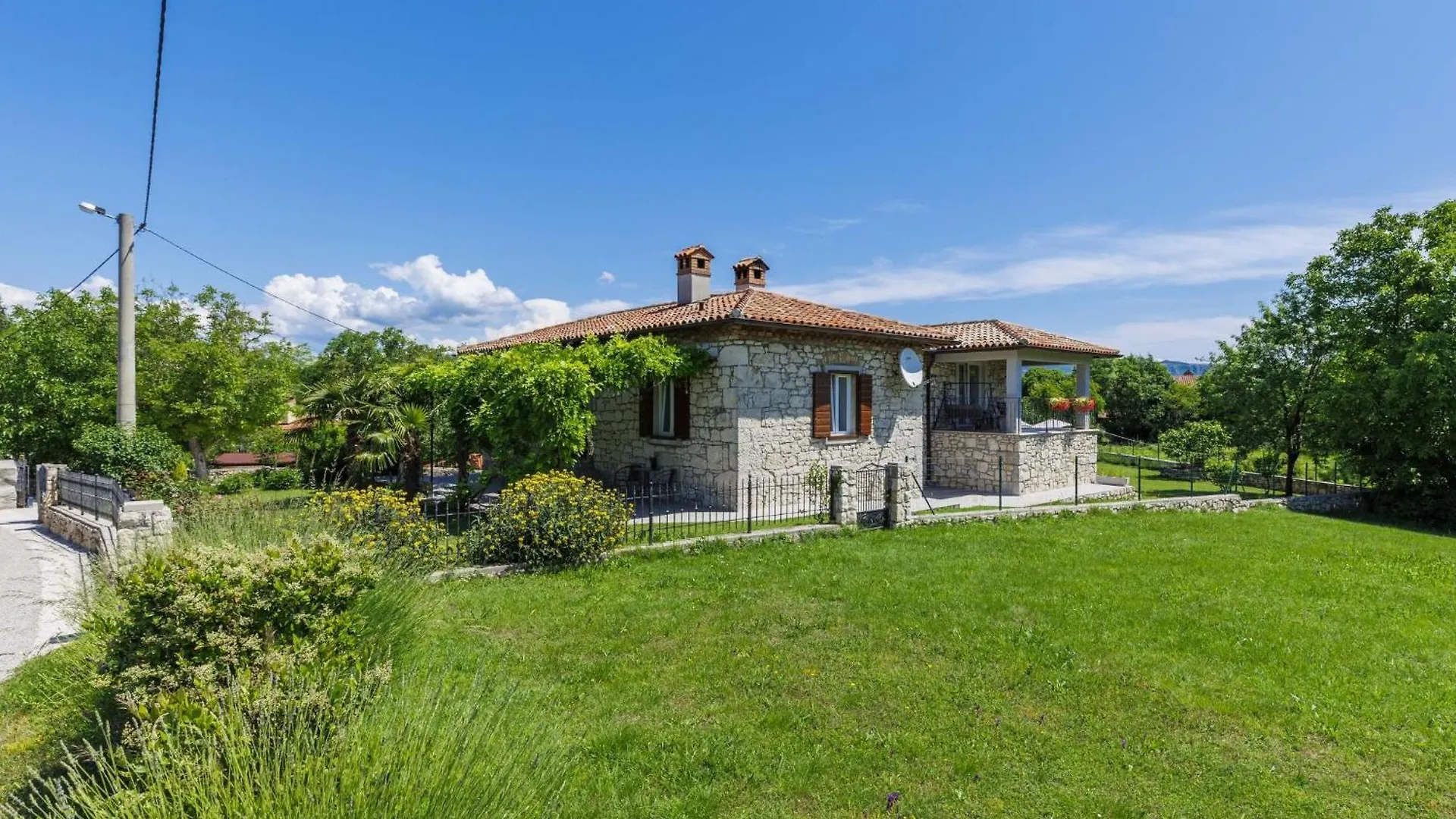 Holiday Home Old Stone Villa By Interhome Nedescina