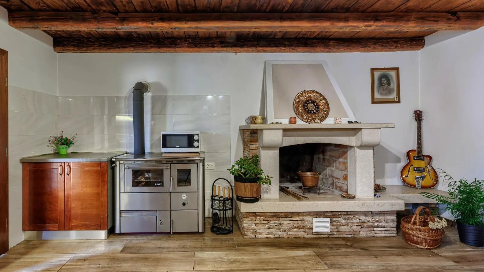 Holiday Home Old Stone Villa By Interhome Nedescina