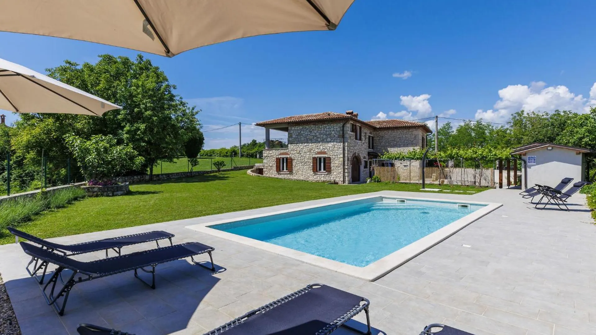 Holiday Home Old Stone Villa By Interhome Nedescina