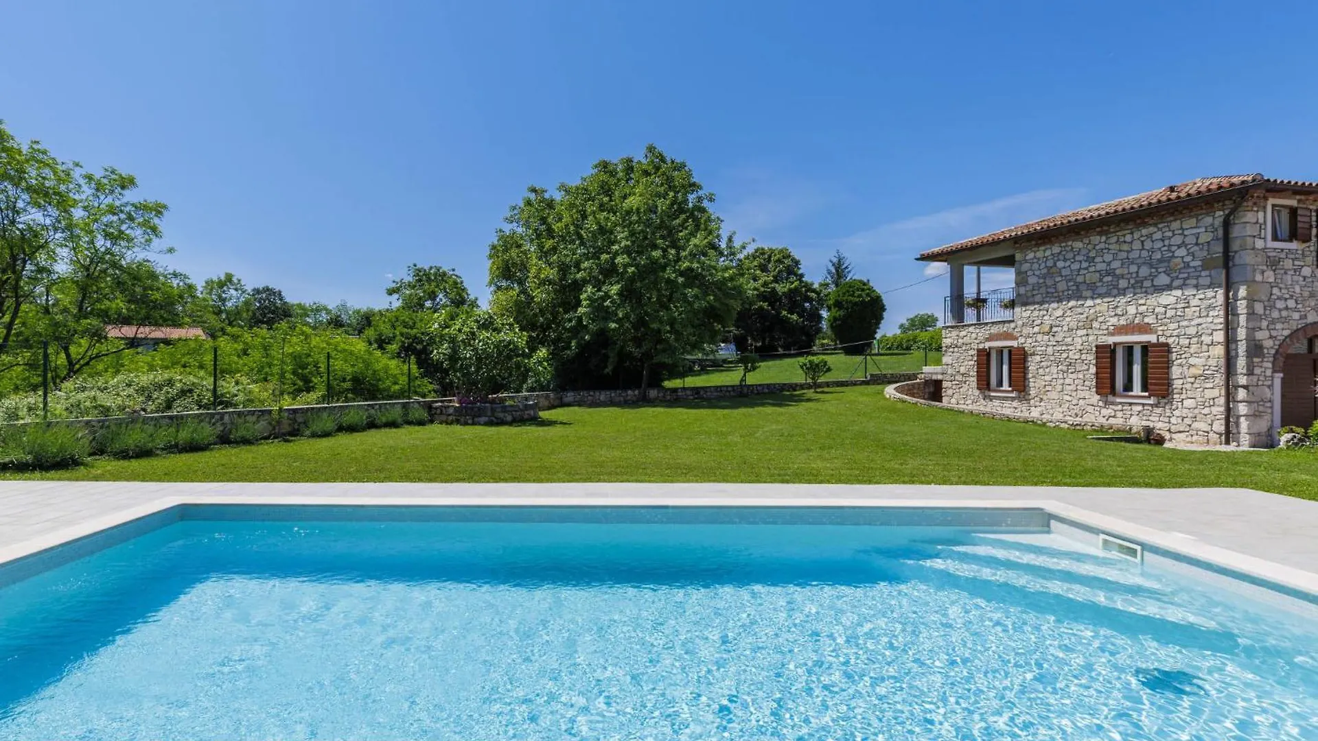 Holiday Home Old Stone Villa By Interhome Nedescina